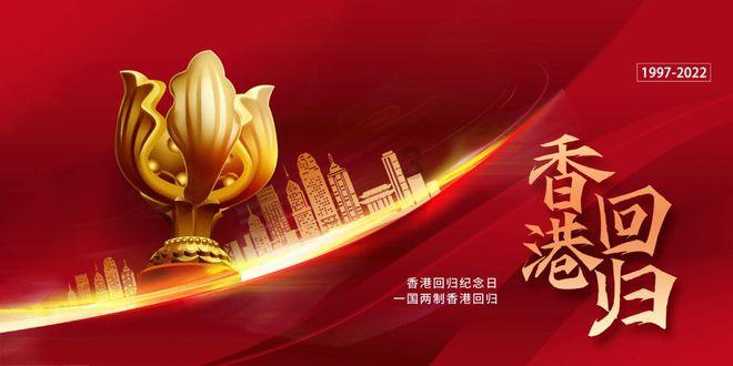 孟钰给安欣喝奶茶，她最后变坏了吗？游戏画面
